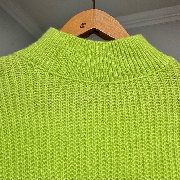 Maeve Betty Puff-Sleeved Neon Lime Green Chunky Mock Neck Sweater Size Medium - Picture 5 of 16